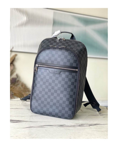 LV  Michael Shoulder bag