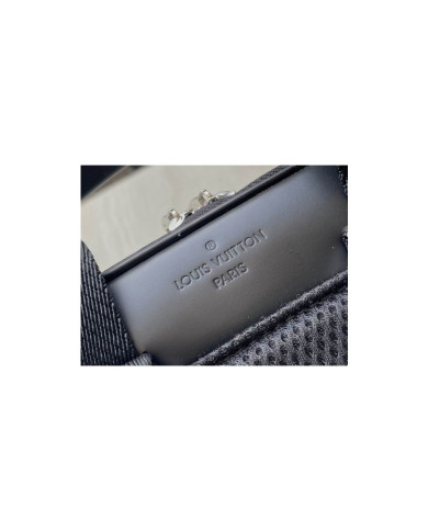 LV  Michael Shoulder bag