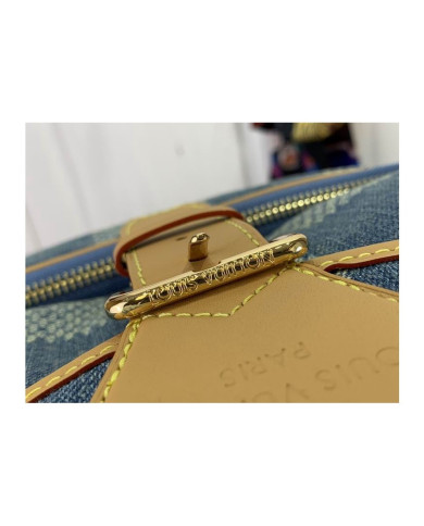 LV  YG  Shoulder bag