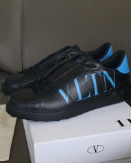 Valentino Couple style small white shoes
