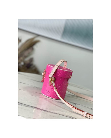 LV  Astor Bucket bag
