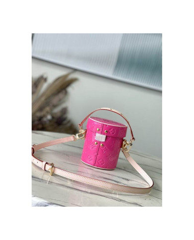 LV  Astor Bucket bag