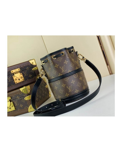 LV  Canoe Bucket bag