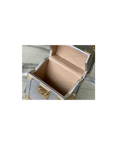 LV  Camera box