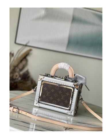 LV  Valisette Tresor Camera box