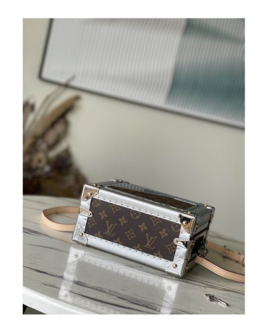 LV  Valisette Tresor Camera box