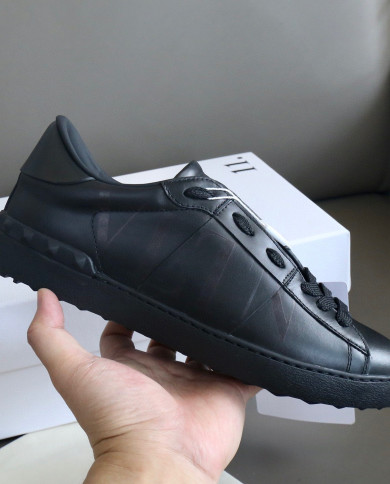 Valentino Couple style small white shoes