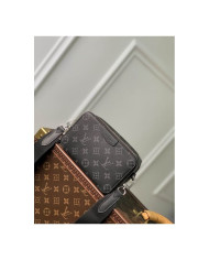 LV   Alpha Wearable  Postman's Bag