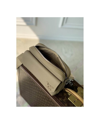 LV  Fastline Postman's Bag
