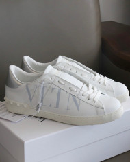 Valentino Couple style small white shoes