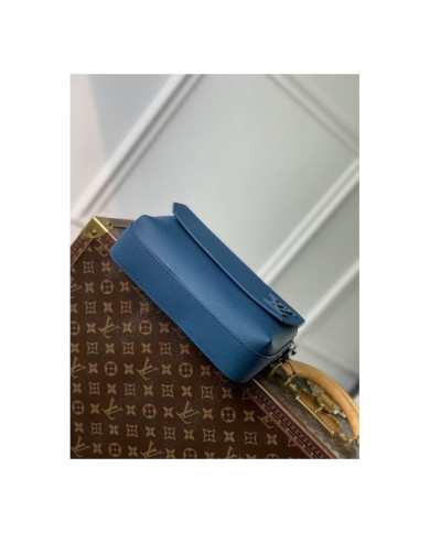 LV  Fastline Postman's Bag