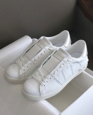 Valentino Couple style small white shoes