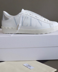 Valentino Couple style small white shoes