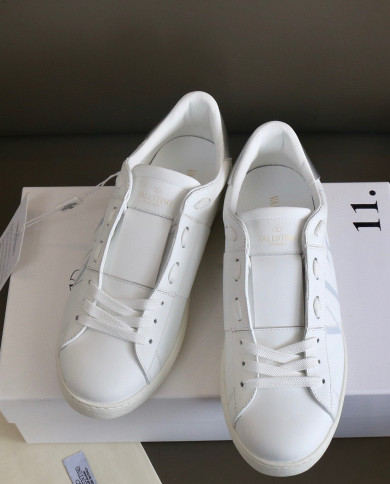 Valentino Couple style small white shoes