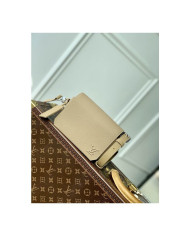 LV  Fastline Postman's Bag
