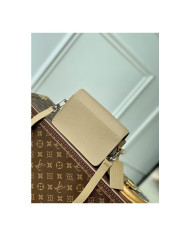 LV  Fastline Postman's Bag