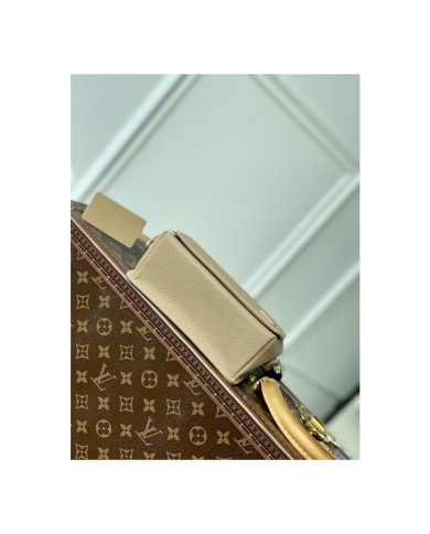 LV  Fastline Postman's Bag