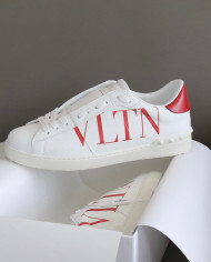 Valentino Couple style small white shoes