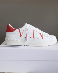 Valentino Couple style small white shoes