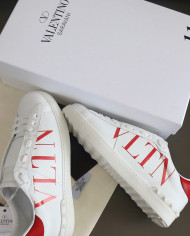 Valentino Couple style small white shoes