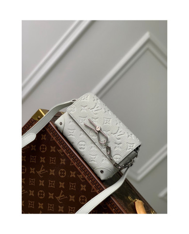 LV  Steamer Postman's Bag