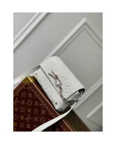 LV  Steamer Postman's Bag
