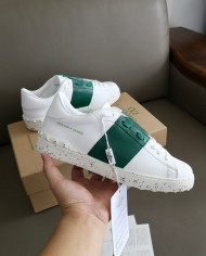Valentino Couple style small white shoes