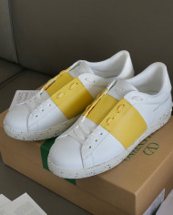 Valentino Couple style small white shoes