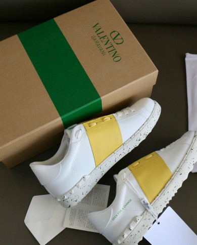 Valentino Couple style small white shoes