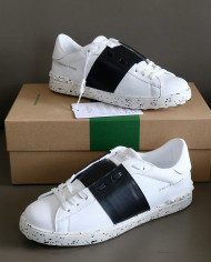 Valentino Couple style small white shoes