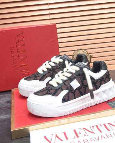 Valentino fashionable casual shoes for couples