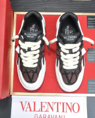 Valentino fashionable casual shoes for couples