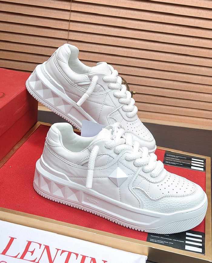 Valentino fashionable casual shoes for couples