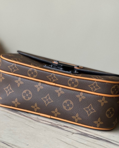 LV  S Lock other bag