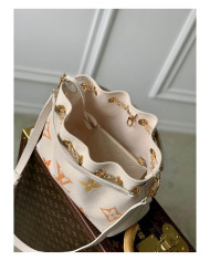 LV  Summer Bundle other bag