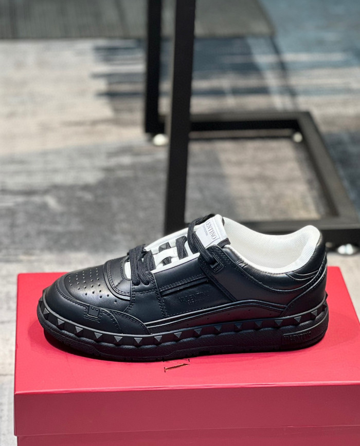 Valentino fashionable casual shoes for couples