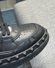 Valentino fashionable casual shoes for couples