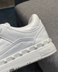 Valentino fashionable casual shoes for couples