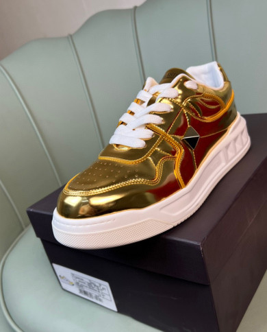 Valentino casual and fashionable sports shoes for couples