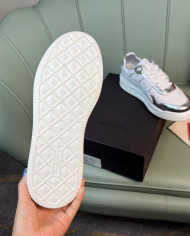 Valentino casual and fashionable sports shoes for couples