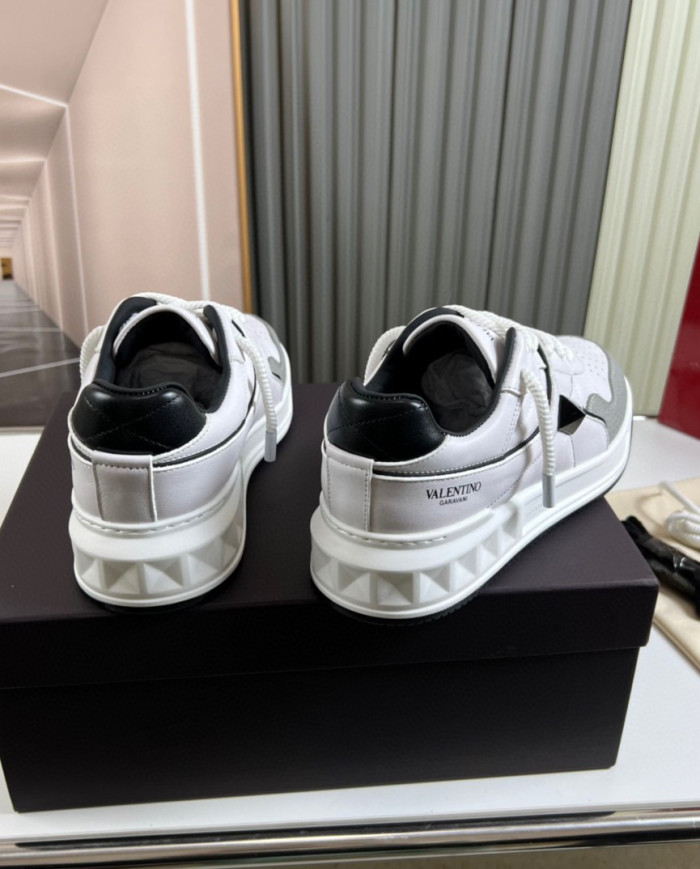 Valentino casual and fashionable sports shoes for couples