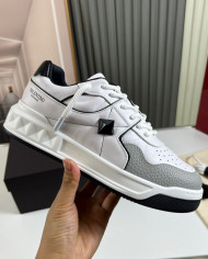 Valentino casual and fashionable sports shoes for couples