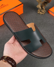 HERMES  Men's leather slippers