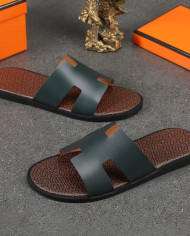 HERMES  Men's leather slippers