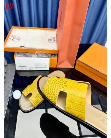 HERMES  Men's leather slippers