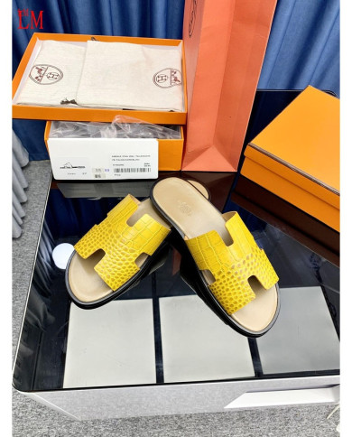 HERMES  Men's leather slippers
