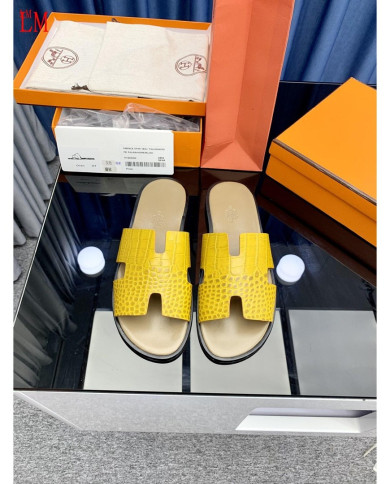 HERMES  Men's leather slippers