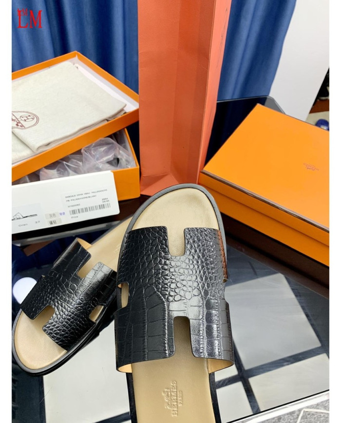 HERMES  Men's leather slippers