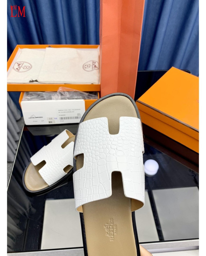 HERMES  Men's leather slippers