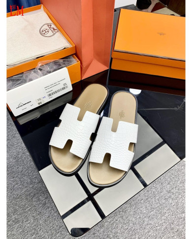 HERMES  Men's leather slippers